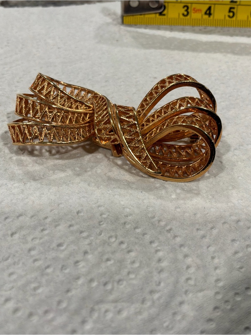 vintage Corocraft gold-tone openwork ribbon bow brooch